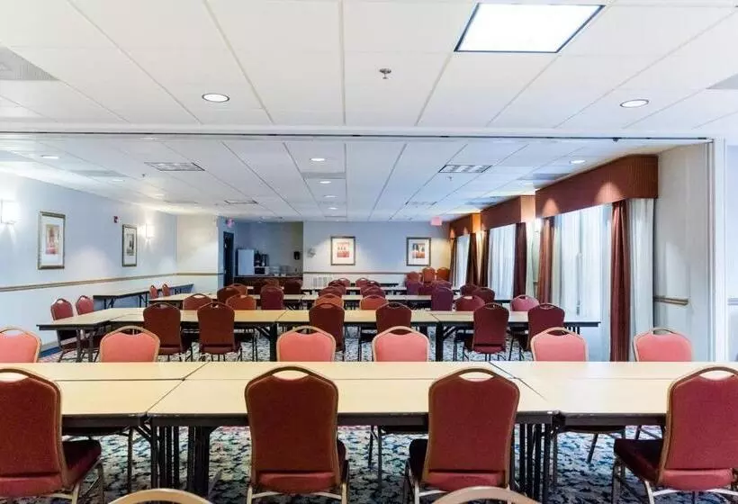 בית מלון כפרי Country Inn & Suites By Radisson, Helen, Ga