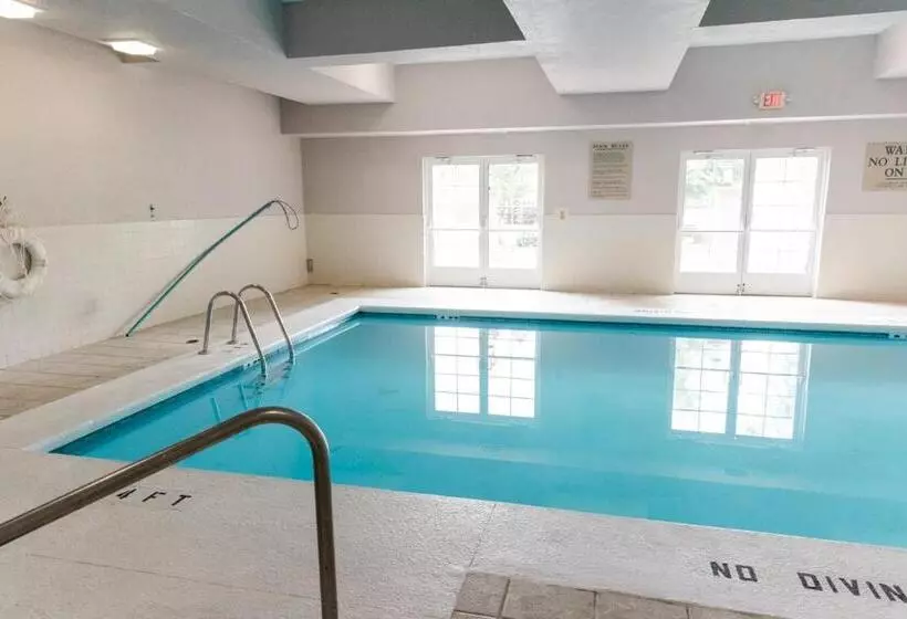 בית מלון כפרי Country Inn & Suites By Radisson, Helen, Ga