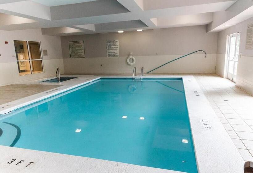 호텔 Country Inn & Suites By Radisson, Helen, Ga