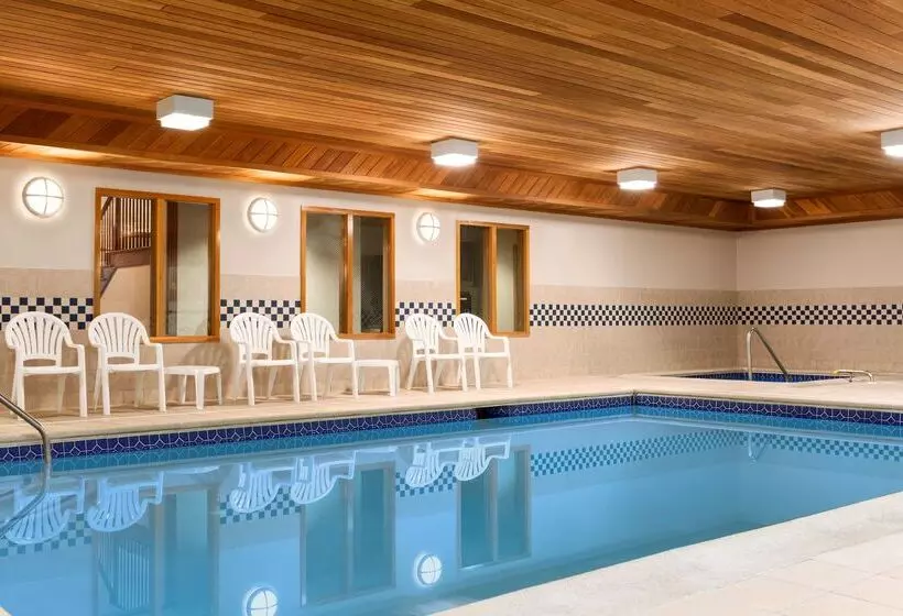 Отель Country Inn & Suites By Radisson, Lehighton Jim Thorpe, Pa