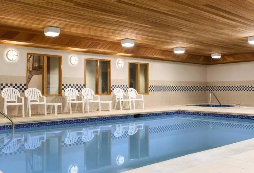 Отель Country Inn & Suites By Radisson, Lehighton Jim Thorpe, Pa