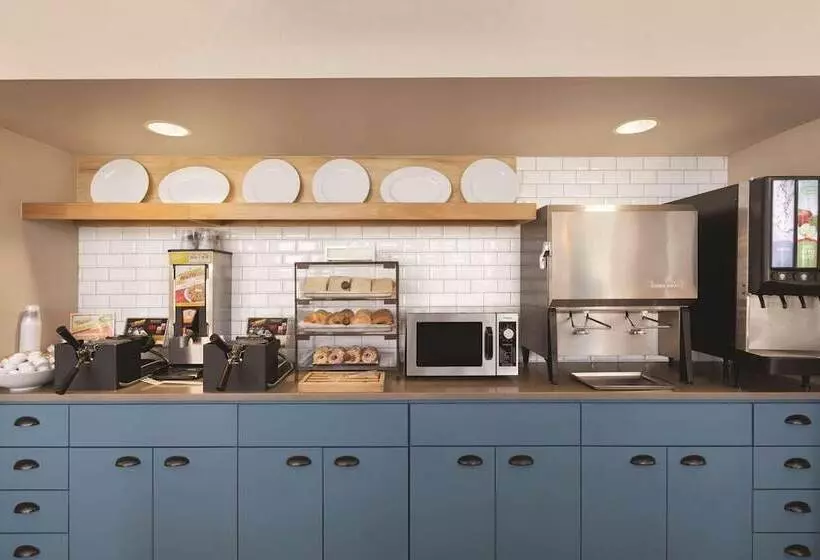 Отель Country Inn & Suites By Radisson, Orlando Airport, Fl