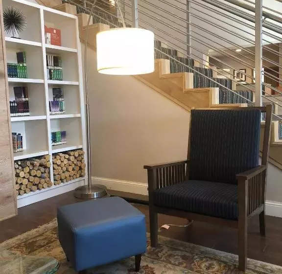 هتل Country Inn & Suites By Radisson, Rapid City, Sd