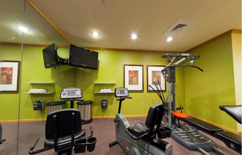 هتل Country Inn & Suites By Radisson, Rock Falls, Il