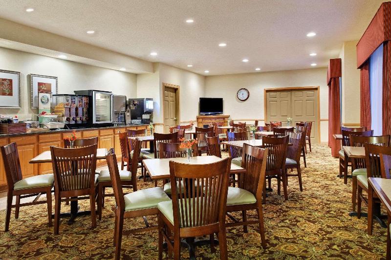 هتل Country Inn & Suites By Radisson, Rock Falls, Il