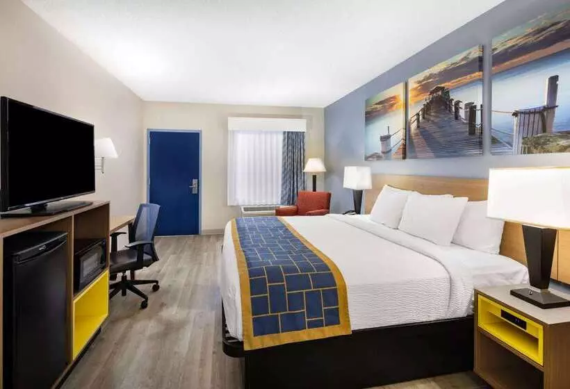ホテル Days Inn & Suites By Wyndham Savannah Midtown