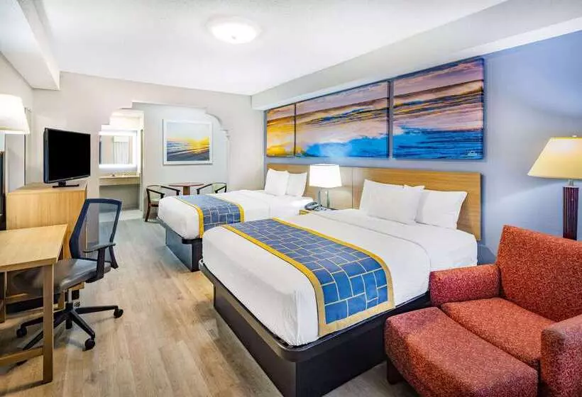 ホテル Days Inn & Suites By Wyndham Savannah Midtown