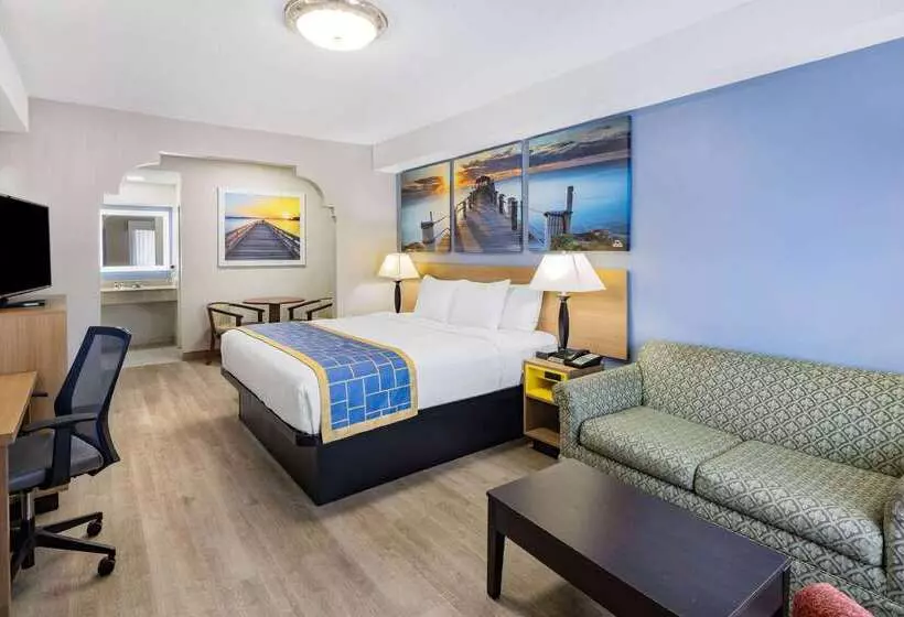 ホテル Days Inn & Suites By Wyndham Savannah Midtown