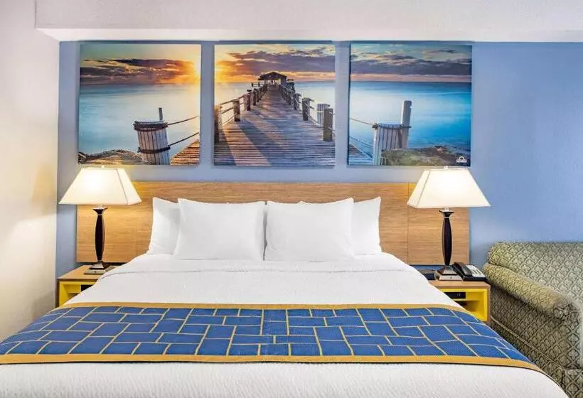 ホテル Days Inn & Suites By Wyndham Savannah Midtown