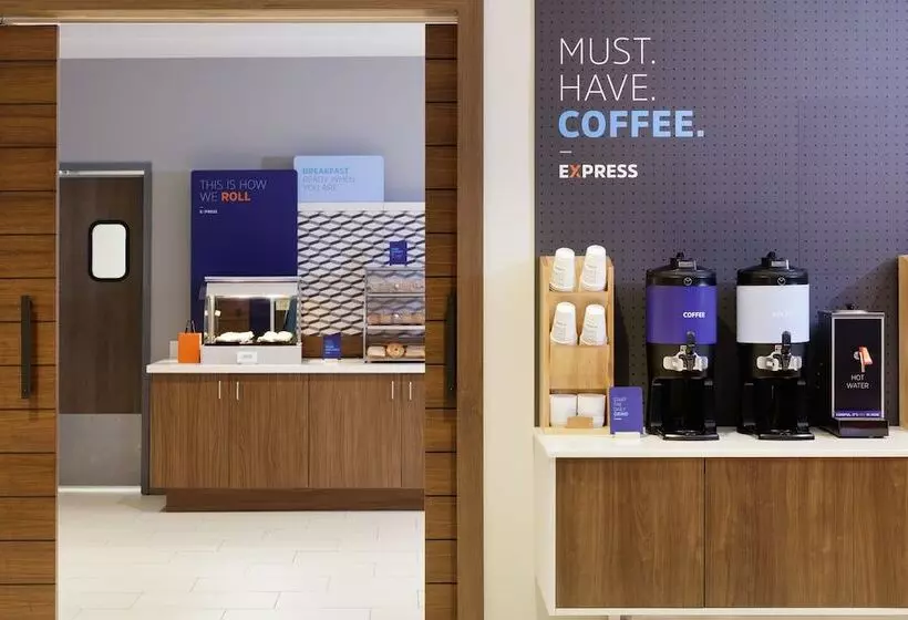 ホテル Holiday Inn Express & Suites Port Washington, An Ihg