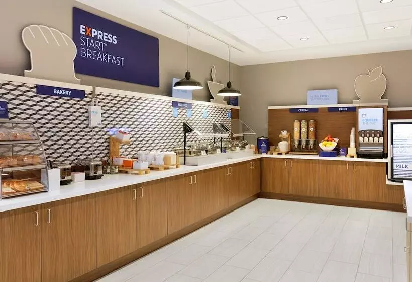 ホテル Holiday Inn Express & Suites Port Washington, An Ihg