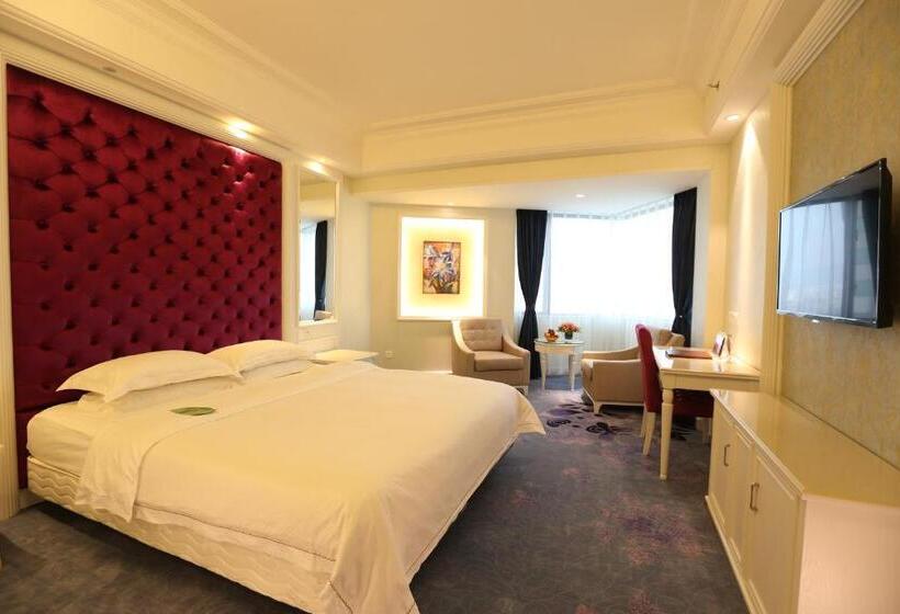 Otel Pantower International