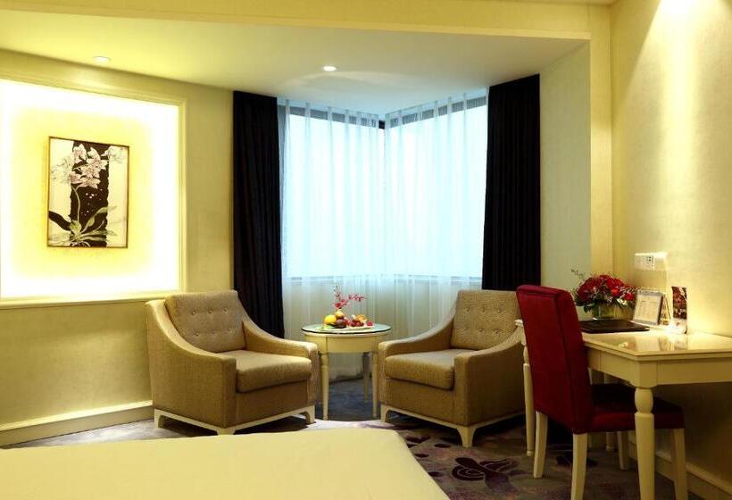 Otel Pantower International