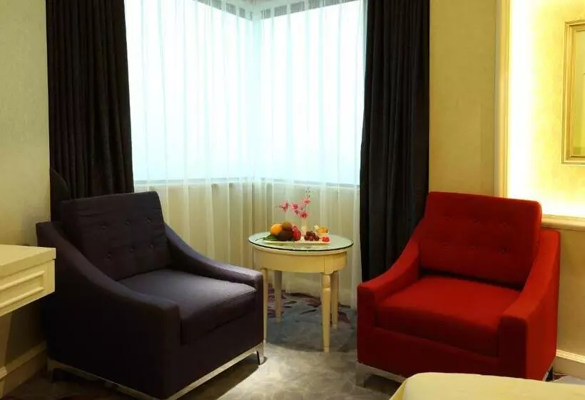 בית מלון כפרי Pantower International