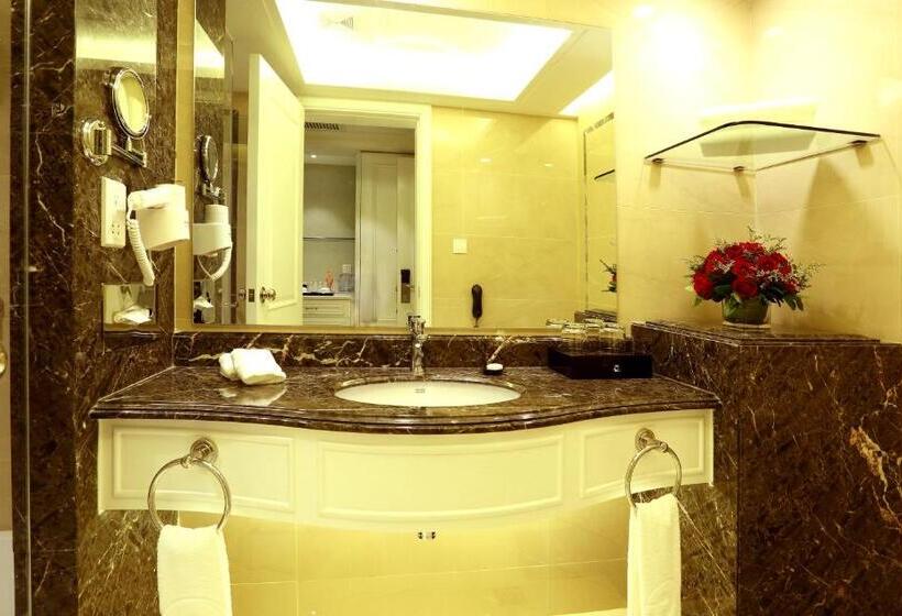 Otel Pantower International