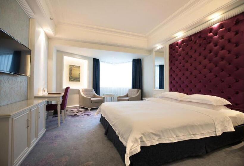 Otel Pantower International