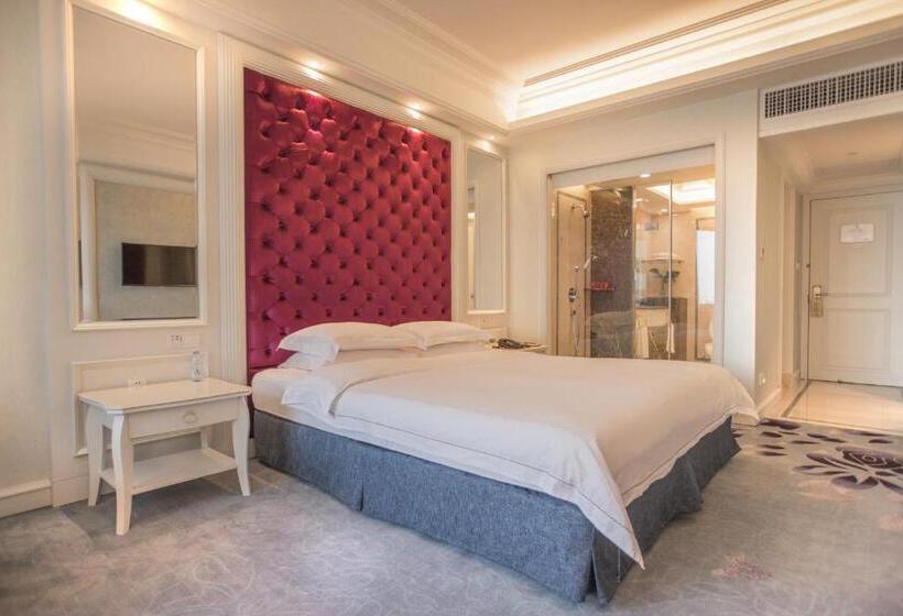 Otel Pantower International