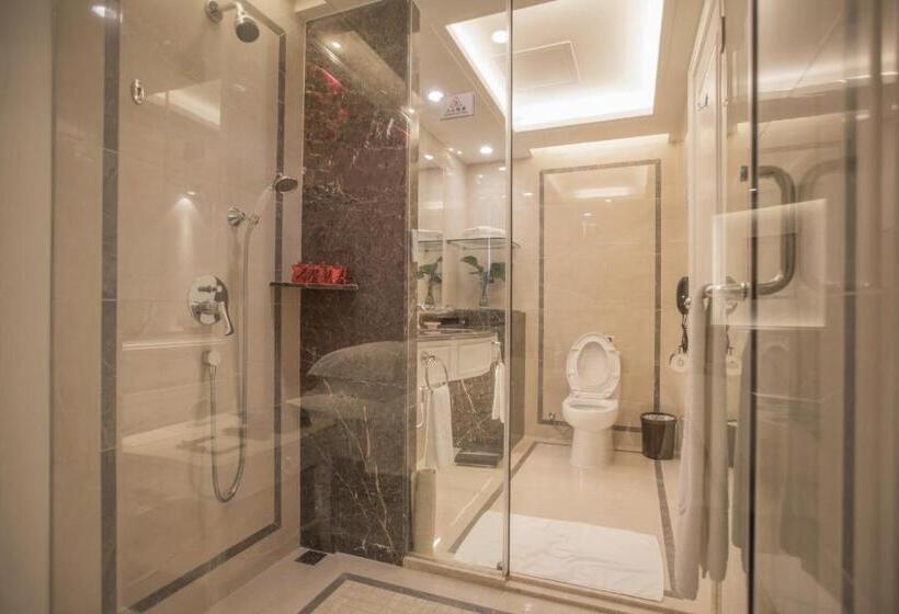 Otel Pantower International