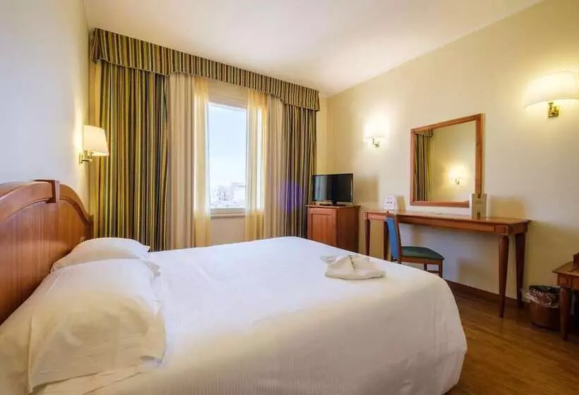 Отель President