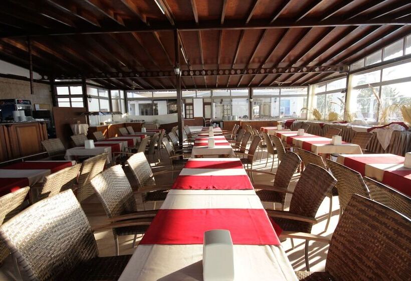 Отель Sun And Sea Beach