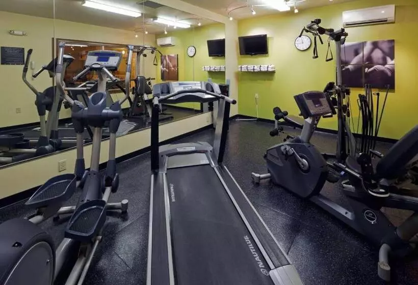 בית מלון כפרי Wingate By Wyndham