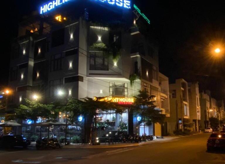 Highlight House Hotel & Coffee