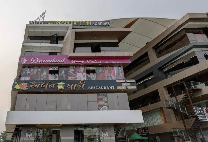 ホテル Oyo 75791  Shree Pashupati Inn