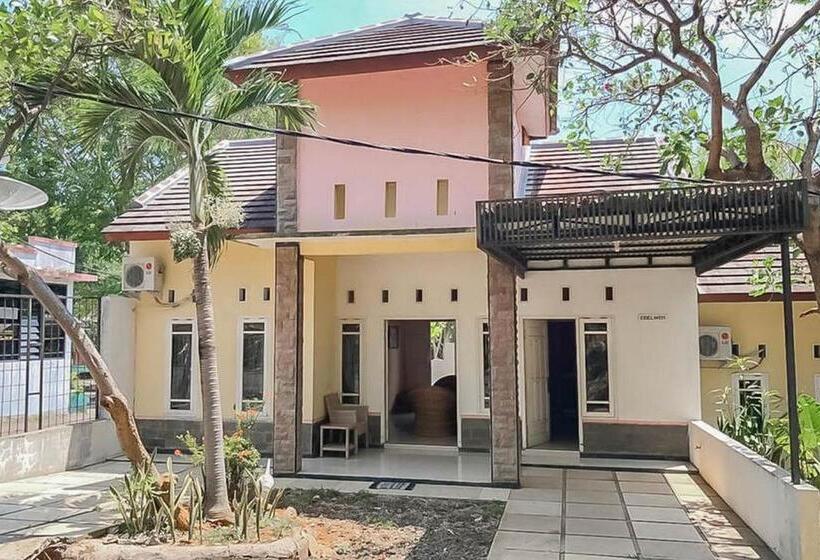 בית מלון כפרי Taman Wisata Siwalk Cottage Syariah