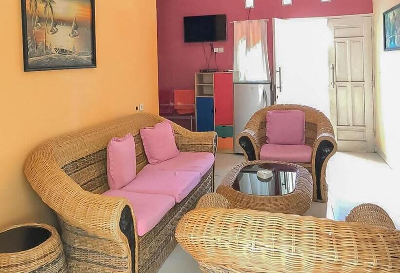 בית מלון כפרי Taman Wisata Siwalk Cottage Syariah