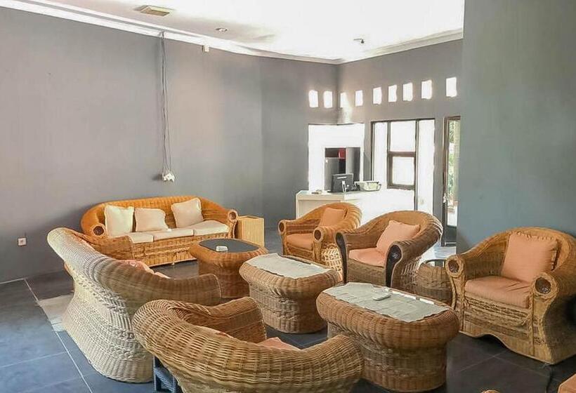 בית מלון כפרי Taman Wisata Siwalk Cottage Syariah