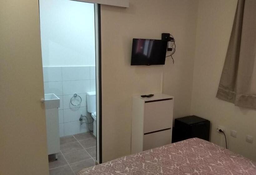 Kiki Vivienda Bed & Breakfast