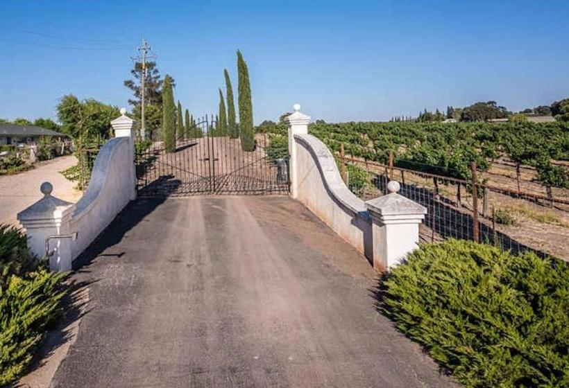 住宿加早餐 Chateau Robles Vineyard English Garden