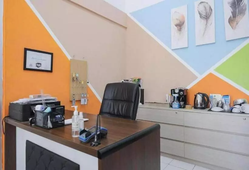 ホテル Apartemen Sentra Timur Residence   Cheap Inn Tower Orange