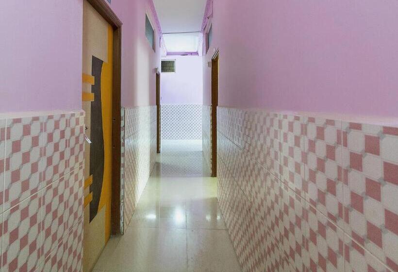 هتل Spot On Shree Gajanan