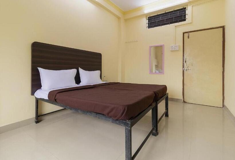 هتل Spot On Shree Gajanan