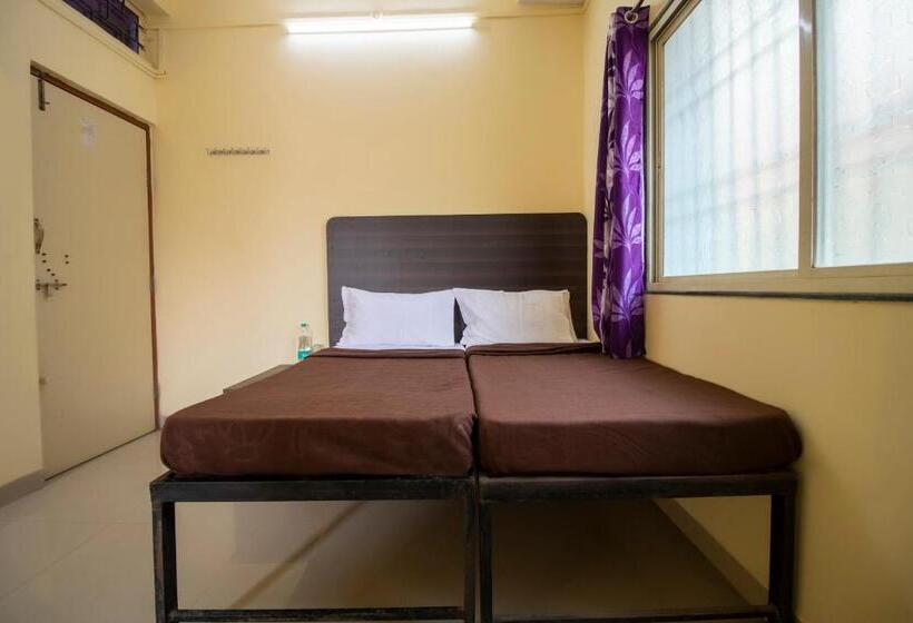 هتل Spot On Shree Gajanan