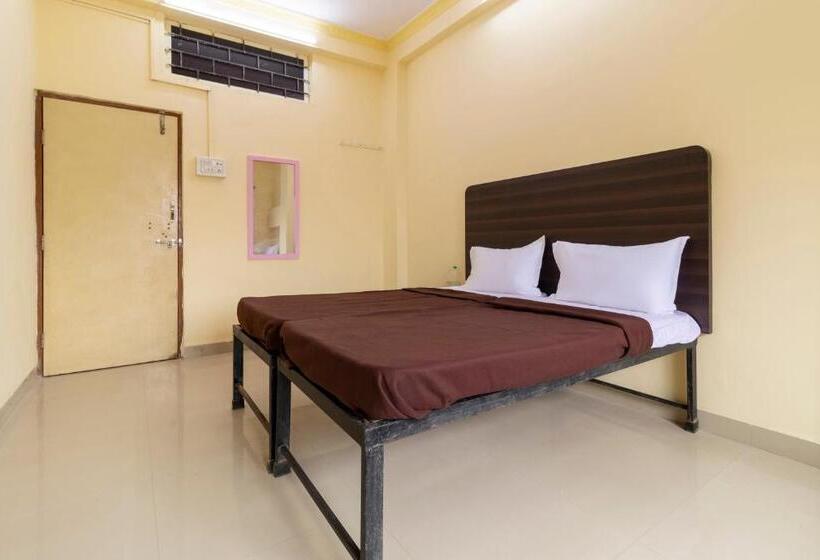 هتل Spot On Shree Gajanan