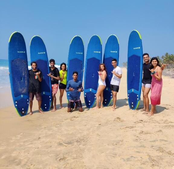 بنسيون Paradise Inn Beach Resort