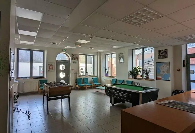 Auberge De Jeunesse Hi Cherbourg