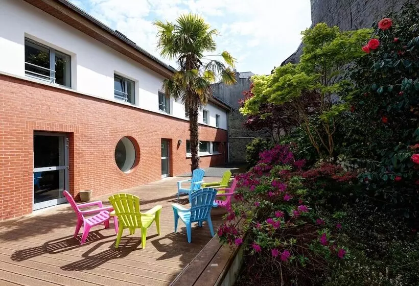 Auberge De Jeunesse Hi Cherbourg