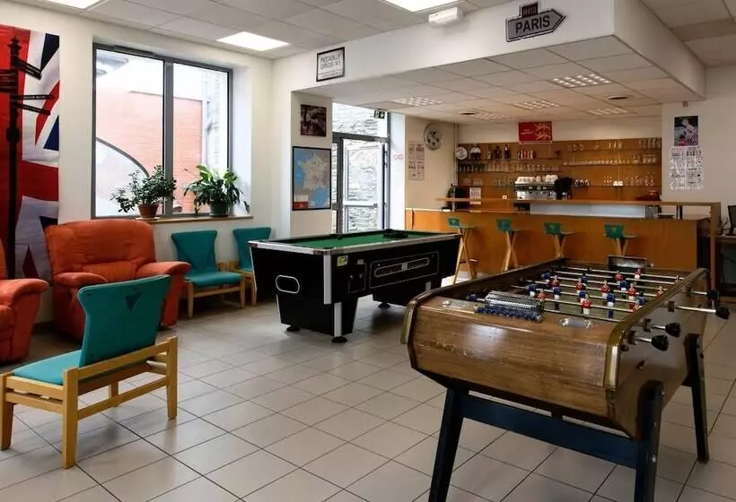 Auberge De Jeunesse Hi Cherbourg