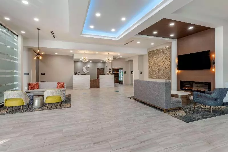 ホテル Comfort Suites Greenville Airport