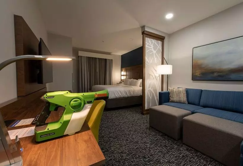 ホテル Comfort Suites Greenville Airport