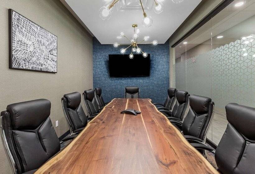 فندق Comfort Suites Greenville Airport