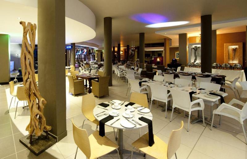 בית מלון כפרי Legend Golf & Safari Resort