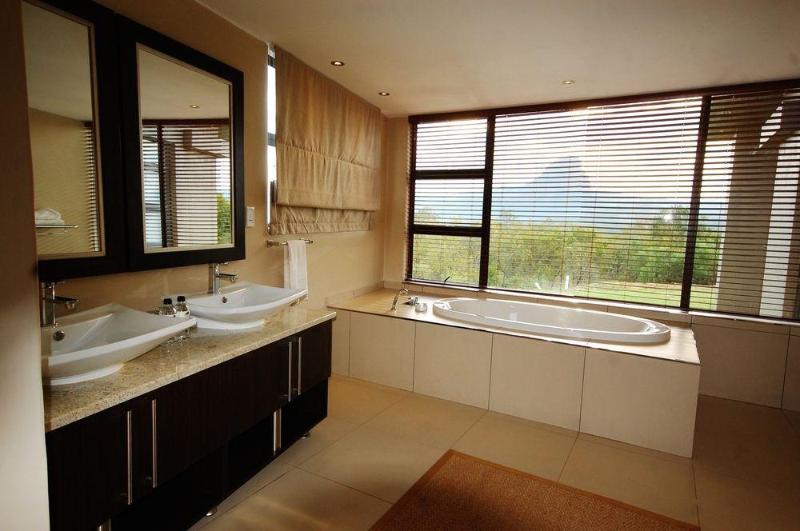 בית מלון כפרי Legend Golf & Safari Resort