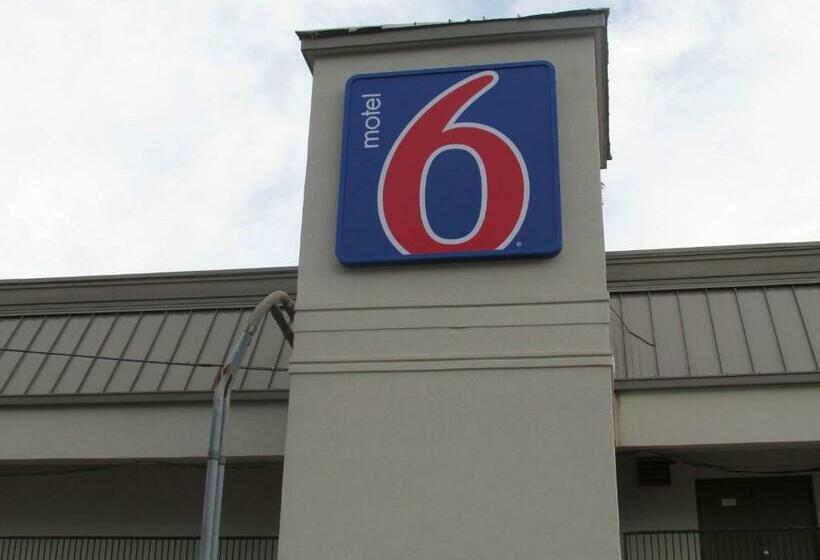 Motel 6 Brookhaven, Ms