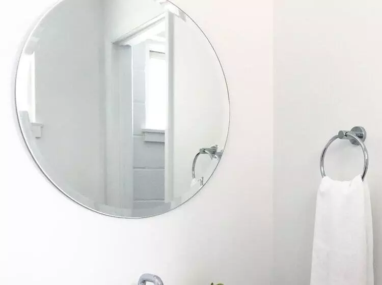 The Nomad Motel   International Falls, Mn   Near Canadian Border