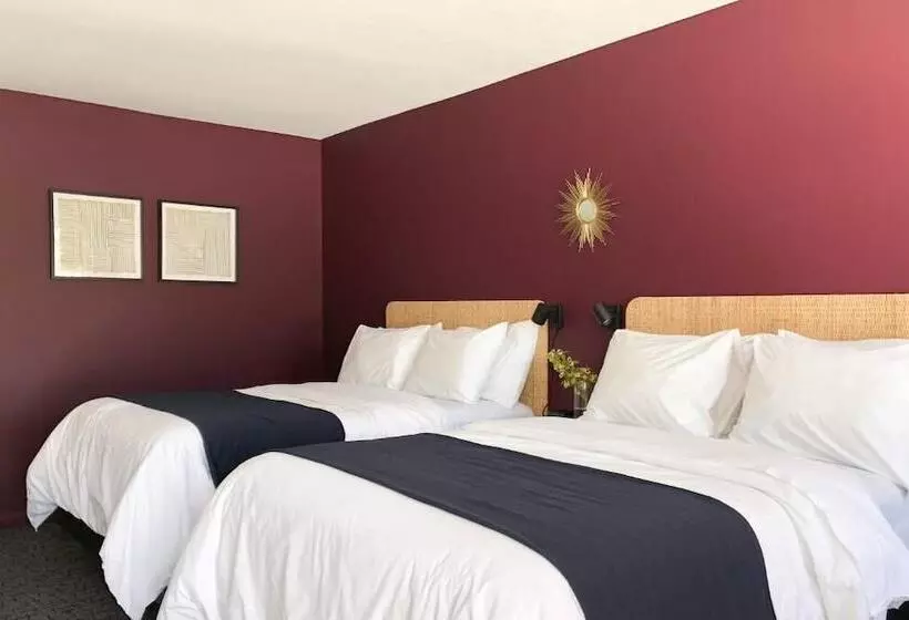 The Nomad Motel   International Falls, Mn   Near Canadian Border