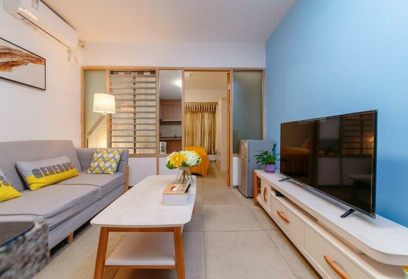 Chang Chun Teng Apart